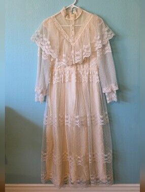 Vintage Long Sleeve Lace Dress
